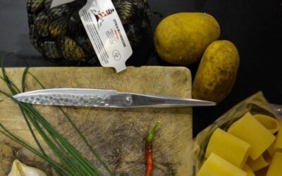 Paccheri con vongole, crema di patate ed erba cipollina